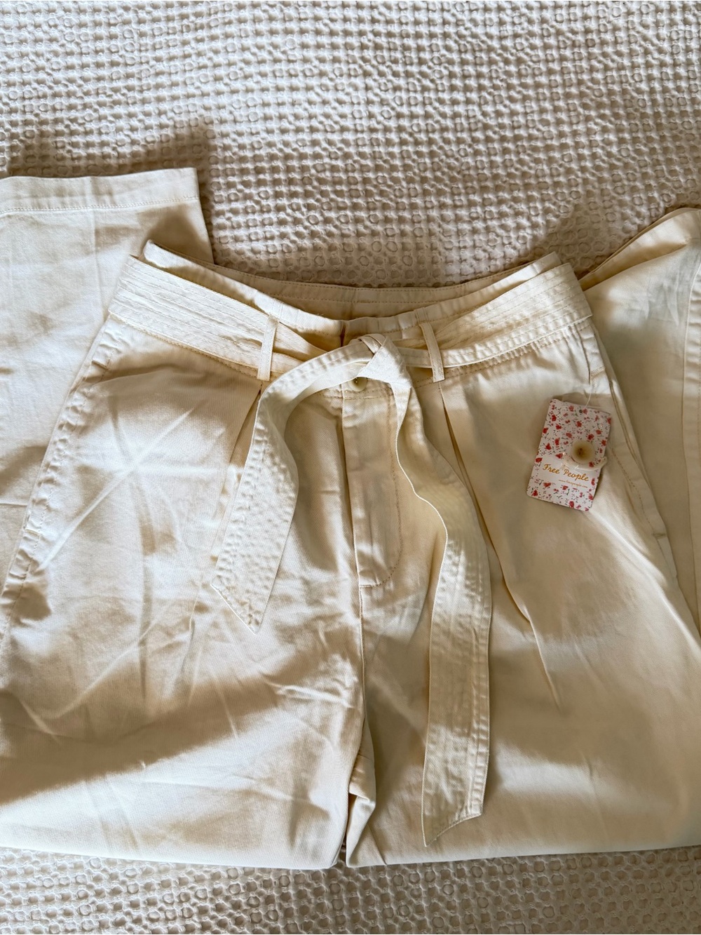 NWT Free People High-Waisted ’90s Peg Pants Ivory Size 4 - Picture 4 of 12